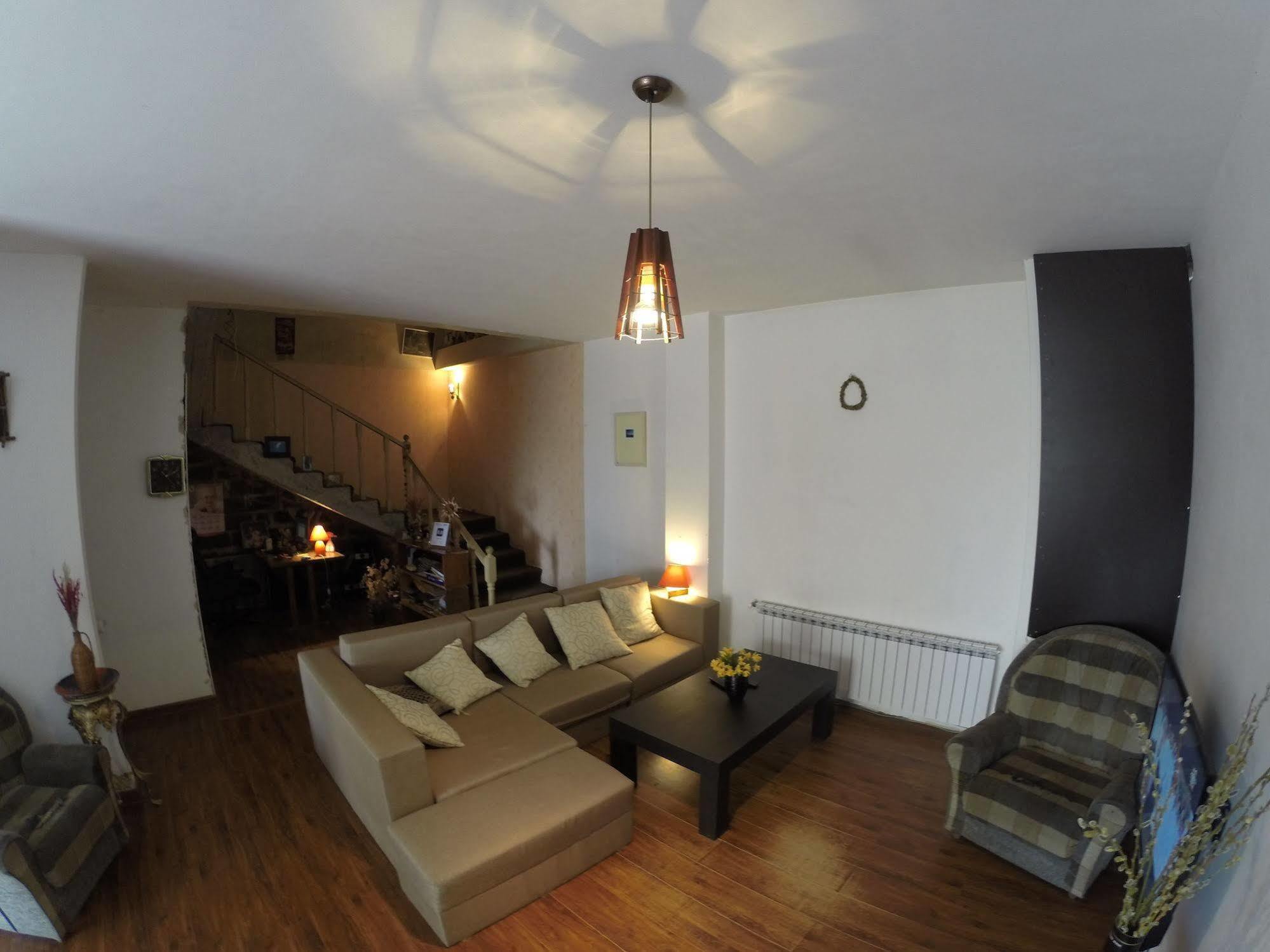 Glide Hostel Erywań Zewnętrze zdjęcie